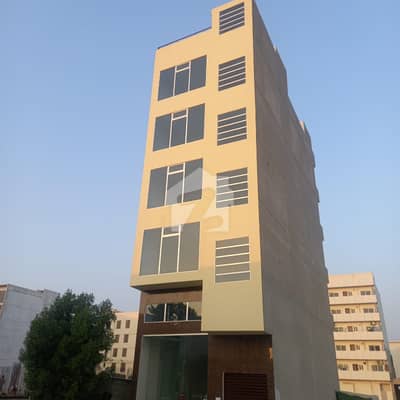 ڈی ایچ اے فیز 8 ڈی ایچ اے ڈیفینس,کراچی میں 5 مرلہ Studio دفتر 2.25 کروڑ میں برائے فروخت۔