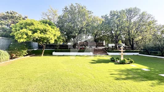 5 Bedrooms Beautiful Double Story House Available For Rent,