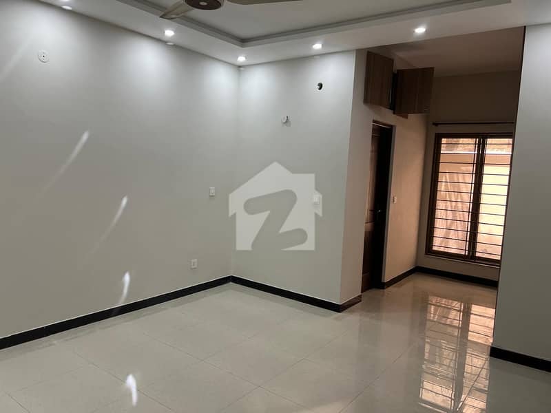 ڈی ۔ 12/1 ڈی ۔ 12,اسلام آباد میں 5 کمروں کا 10 مرلہ مکان 3.25 لاکھ میں کرایہ پر دستیاب ہے۔ ڈی ۔ 12/1 ڈی ۔ 12,اسلام آباد میں 5 کمروں کا 10 مرلہ مکان 3.25 لاکھ میں کرایہ پر دستیاب ہے۔
