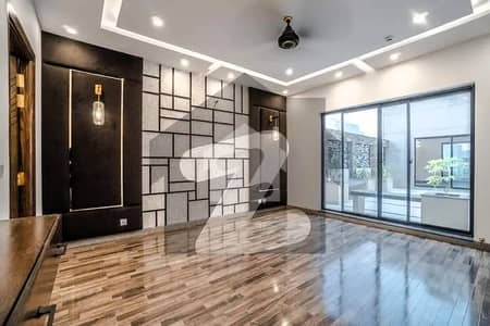 1 Kanal Luxury Upper Portion | Separate Entrance | Prime Location | DHA Phase 3 Lahore | For Rent