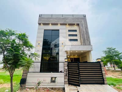 5 Marla Brand New House Available For Sale In Lake City