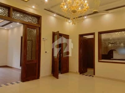 Ideal House In Lahore Available For Rs. 40000000 Ideal House In Lahore Available For Rs. 40000000