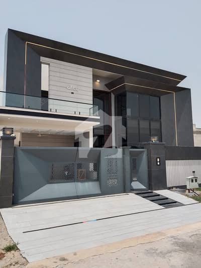 Facing Park 22 Marla House For Grabs In DHA Defence