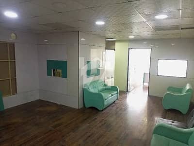 Brand New Office Available For Rent Area 900 Square Feet Area Corporate Office In Main Boulevard Road Gulberg 3 Lahore
