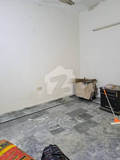 JOHAR TOWN PHASE 2 PORTION FOR RENT