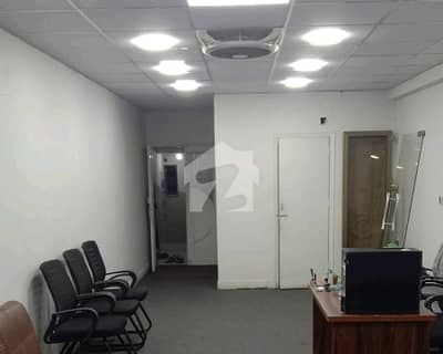 گلشنِ اقبال - بلاک 5 گلشنِ اقبال,گلشنِ اقبال ٹاؤن,کراچی میں 9 مرلہ Studio دفتر 2.5 لاکھ میں کرایہ پر دستیاب ہے۔