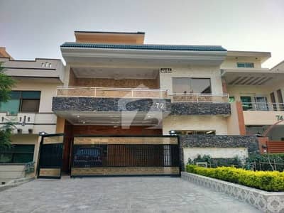 جی ۔ 13 اسلام آباد میں 6 کمروں کا 10 مرلہ مکان 8.9 کروڑ میں برائے فروخت۔