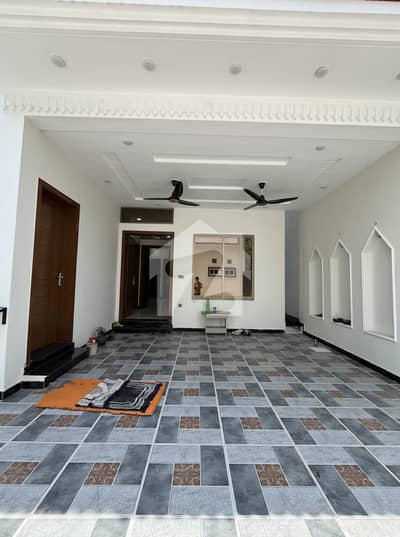 10 Marla Brand New Luxury House for Sale