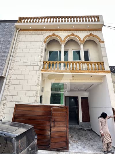 بنی گالہ اسلام آباد میں 3 کمروں کا 4 مرلہ مکان 1.5 کروڑ میں برائے فروخت۔