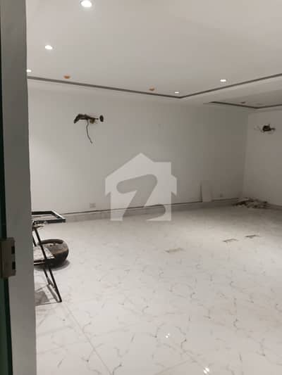 ڈیفینس رایا ڈی ایچ اے ڈیفینس,لاہور میں 4 مرلہ Studio دفتر 1.2 لاکھ میں کرایہ پر دستیاب ہے۔