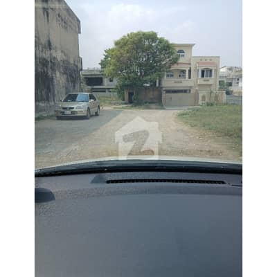 ایف ۔ 11/3 ایف ۔ 11,اسلام آباد میں 10 مرلہ رہائشی پلاٹ 7.25 کروڑ میں برائے فروخت۔