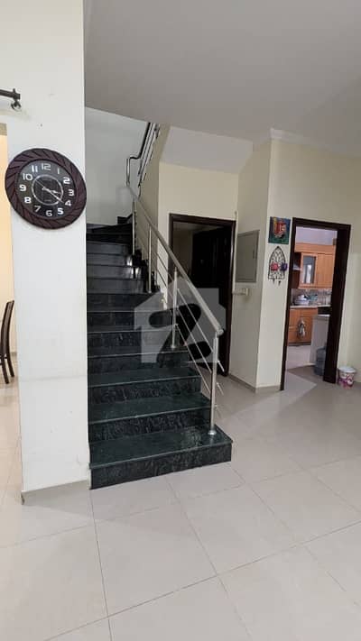gass available neate and clean house gass available neate and clean house