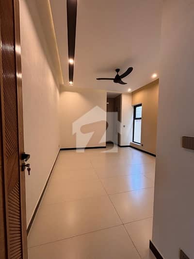 1 Kanal Upper Portion For Rent