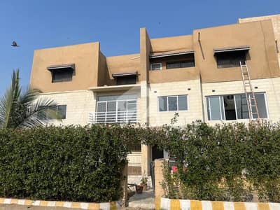 Sea Facing 3 Bedrooms Apartment For Sale In Sea View Apartments