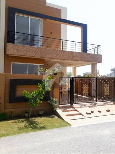 10 Marla House Available for Sale in DHA 10 Marla House Available for Sale in DHA