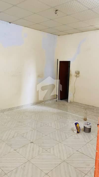 2 BED LOUNGE 3RD FLOOR PORTION FOR RENT TILES FLOORING