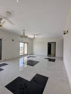 10 MARLA 3 BEDROOM APARTMENT AVAILABLE FOR RENT 10 MARLA 3 BEDROOM APARTMENT AVAILABLE FOR RENT