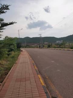 10 Marla Plot Available For Sale In Bani Gala