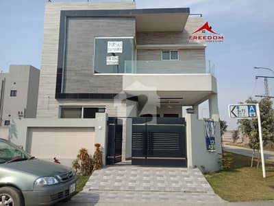 5 MARLA BEAUTIFUL HOUSE AVAILABLE FOR SELL IN HOT LOCATION