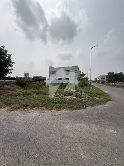 Corner Next To Corner Kanal Pair