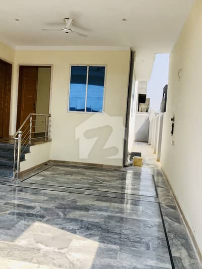 10 Marla Semi Corner House For Sale