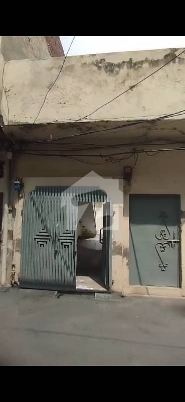 5.5 Marla Single Storey Old Built House For Sale In Gulshan Park