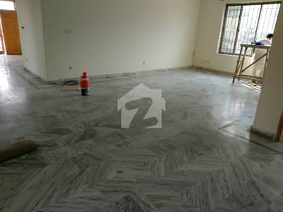 Kanal Upper Portion 4 Bedroom TV Lounge Servant Quarter Available For Rent