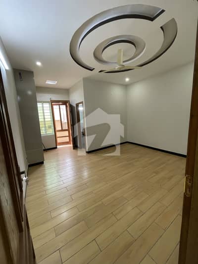 10 Marla Brand New House For Sale