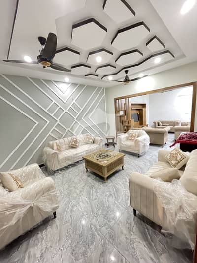 10 Marla Brand New House For Sale