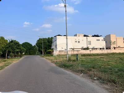 PLOT # T-2292 RESIDENTIAL PLOT LOCATED IN THE BEST BLOCK OF DHA PHASE 7 LAHORE.