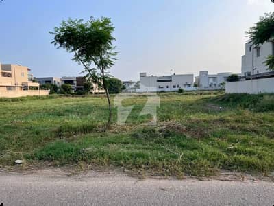 PLOT # T-1525 RESIDENTIAL PLOT LOCATED IN THE BEST BLOCK OF DHA PHASE 7 LAHORE.