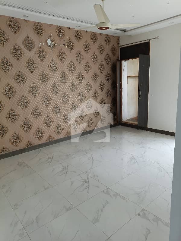 10 Marla Upper Portion For Rent 10 Marla Upper Portion For Rent