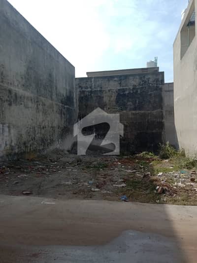 6 Marla plot ideal location for sale in G-Block, sector 4 , Aechs  Ready for construction