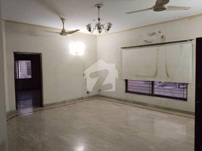 1 Kanal Upper Portion With Drawing Room Available For Rent