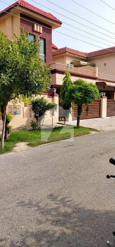 12 MARLA 4 BEDROOM AVAILABLE FOR RENT 12 MARLA 4 BEDROOM AVAILABLE FOR RENT