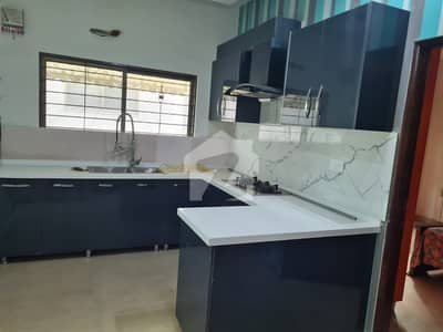 10 MARLA BEAUTIFUL HOUSE PORTION AVAILABLE FOR RENT IN DHA PHASE 4