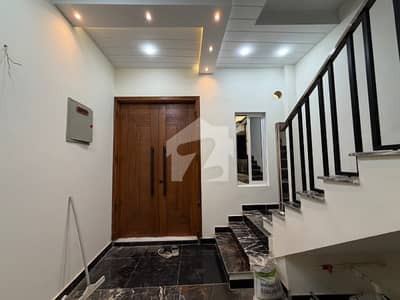 گلشنِ اقبال - بلاک 13 ڈی - 1 گلشنِ اقبال,گلشنِ اقبال ٹاؤن,کراچی میں 6 کمروں کا 5 مرلہ مکان 6.4 کروڑ میں برائے فروخت۔ گلشنِ اقبال - بلاک 13 ڈی - 1 گلشنِ اقبال,گلشنِ اقبال ٹاؤن,کراچی میں 6 کمروں کا 5 مرلہ مکان 6.4 کروڑ میں برائے فروخت۔