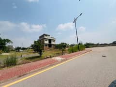 Boulevard Back Open Solid Plot For Sale
