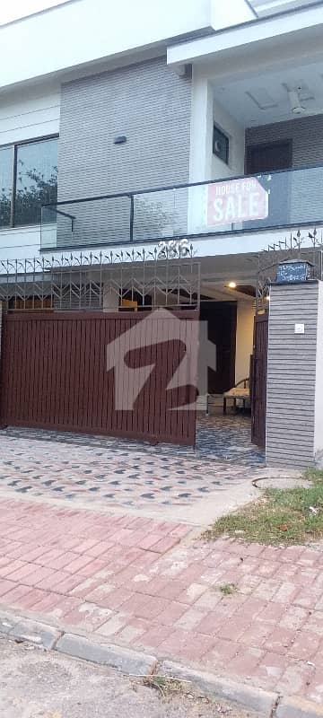 10 Marla Almost Brand New House for Sale in F-1, Bahria Town Phase 8, Rawalpindi