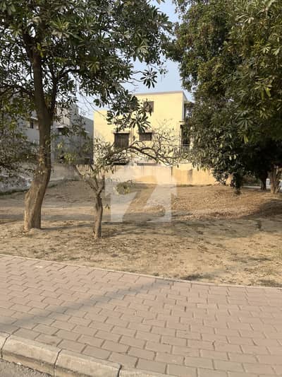 بحریہ ٹاؤن گلبہار بلاک بحریہ ٹاؤن سیکٹر سی,بحریہ ٹاؤن,لاہور میں 1 کنال رہائشی پلاٹ 5.3 کروڑ میں برائے فروخت۔ بحریہ ٹاؤن گلبہار بلاک بحریہ ٹاؤن سیکٹر سی,بحریہ ٹاؤن,لاہور میں 1 کنال رہائشی پلاٹ 5.3 کروڑ میں برائے فروخت۔