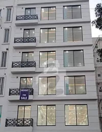 1 KANAL TRIPLE STORY COMMERCIAL BUILDING FO SALE MAIN COLLEGE ROAD LAHORE