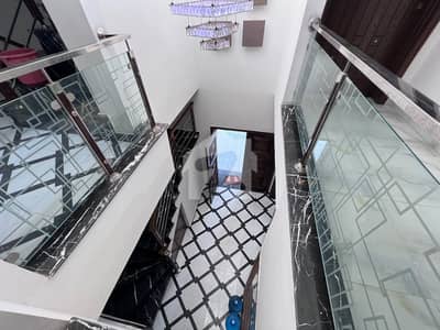 Owner Build Prime Location 10 Marla House Available For Sale