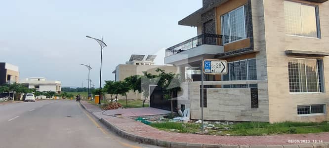 DED END CORNER BACK OPEN IDEAL PLOT AT MARKET BEST RATE DED END CORNER BACK OPEN IDEAL PLOT AT MARKET BEST RATE