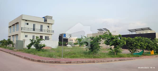 DED END CORNER BACK OPEN IDEAL PLOT AT MARKET BEST RATE DED END CORNER BACK OPEN IDEAL PLOT AT MARKET BEST RATE
