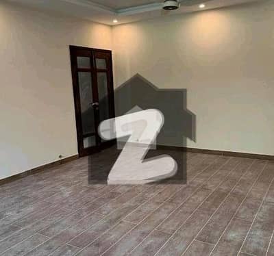 CHANCE DEAL AT Prime Location In Askari 6 300 Square Yards House For Sale