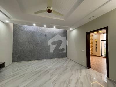Main Boulevard Outstanding House Excellent Finish N Best Construction