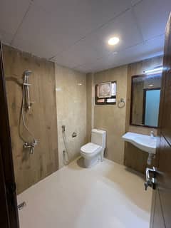 Prime Location 2480 Square Feet Flat For Sale In Askari 5 - Sector J Karachi