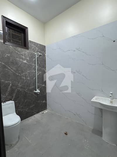 Prime Location Slightly Used Upper Portion Sized 200 Square Yards Available In Federal B Area - Block 12