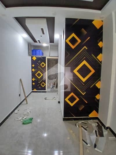 FULLY RENOVATED COMMERCIAL SHOP FOR RENT 300sq. ft IDEAL LOCATION