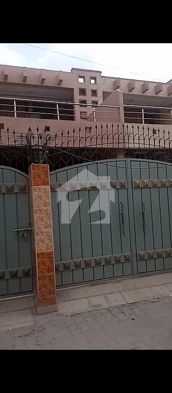 Prime Location In Sabzazar Colony House Sized 10 Marla For Rent